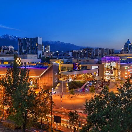 Hotel Deluxe Plaza Ałma Ata Zewnętrze zdjęcie